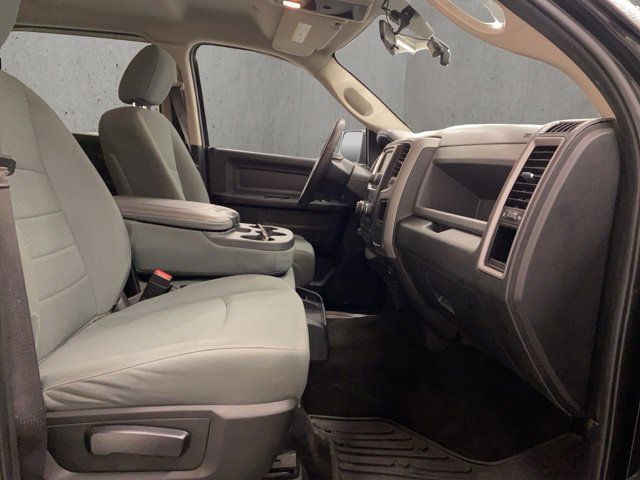 Used 2017 RAM 1500 Express w/ Black Ram 1500 Express Group AWD/4WD image 19