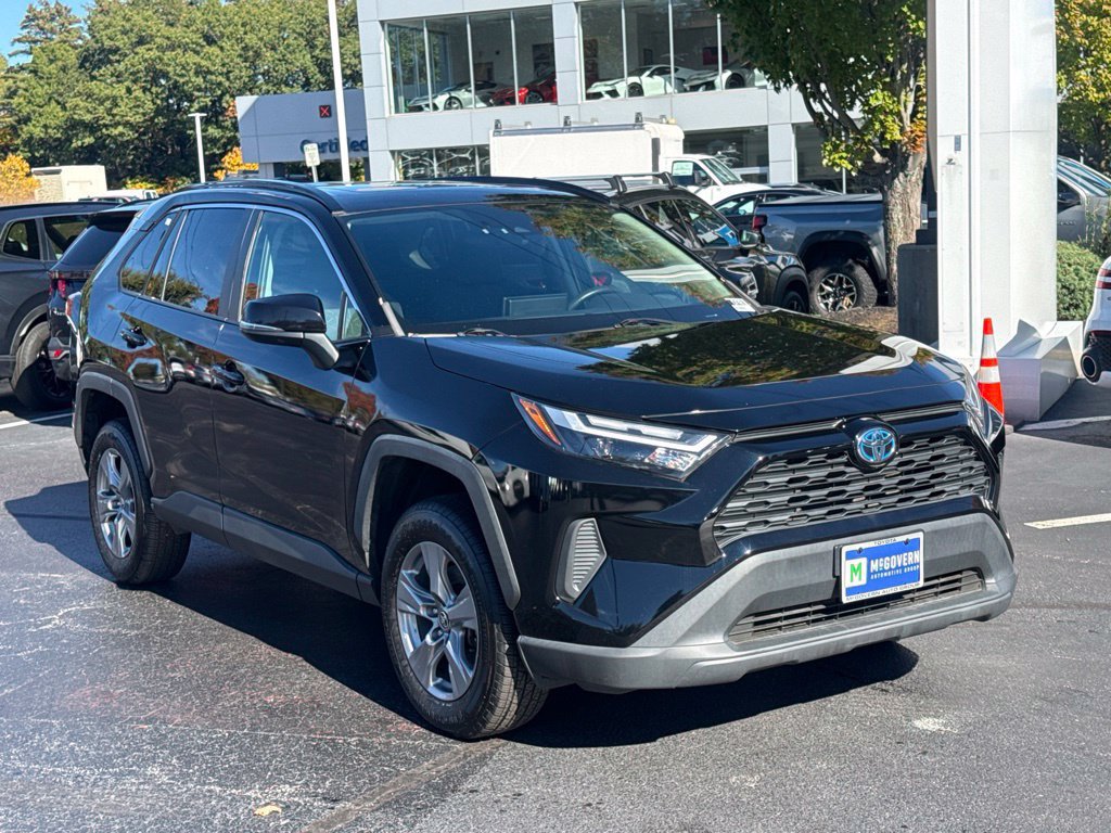Certified 2022 Toyota RAV4 XLE w/ Convenience Package AWD/4WD image 11