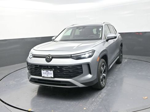 New 2026 Volkswagen Tiguan SE AWD/4WD image 4