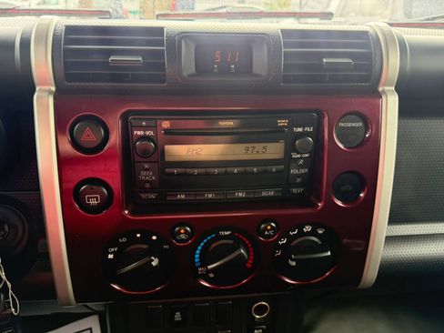 Used 2007 Toyota FJ Cruiser 4WD image 11