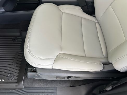 Used 2027 Ford Expedition Max Active AWD/4WD image 19