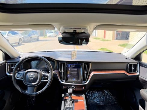 Used 2021 Volvo S60 T6 Momentum w/ Protection Package Premier AWD/4WD image 33