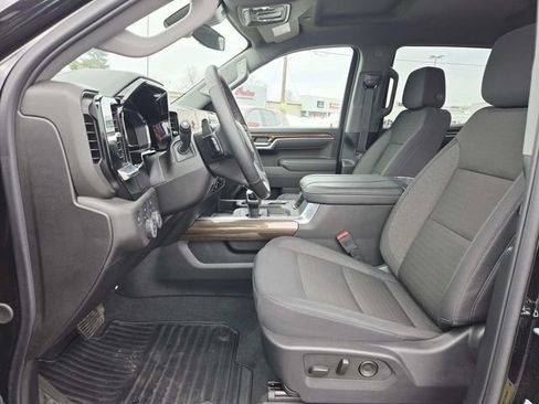 Used 2025 Chevrolet Silverado 1500 LT image 8