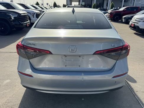 Used 2023 Honda Civic EX image 6