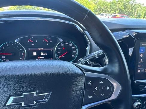 Used 2023 Chevrolet Traverse RS w/ LPO, Floor Liner Package AWD/4WD image 16