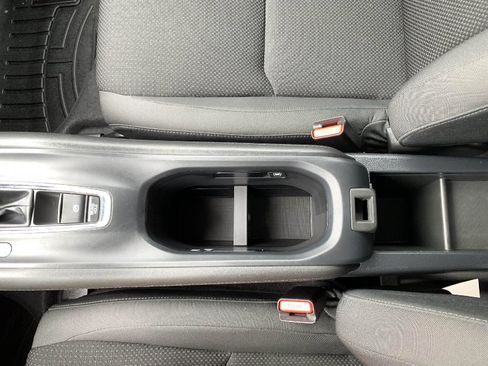 Certified 2022 Honda HR-V EX image 32