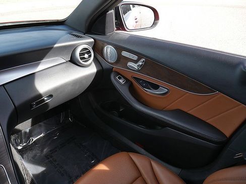 Used 2019 Mercedes-Benz C 300 4MATIC Sedan image 23