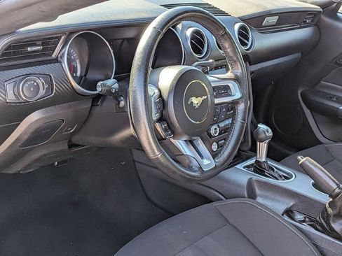 Used 2022 Ford Mustang Coupe image 9