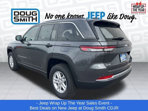 New 2025 Jeep Grand Cherokee Laredo w/ Trailer Tow Package image 31