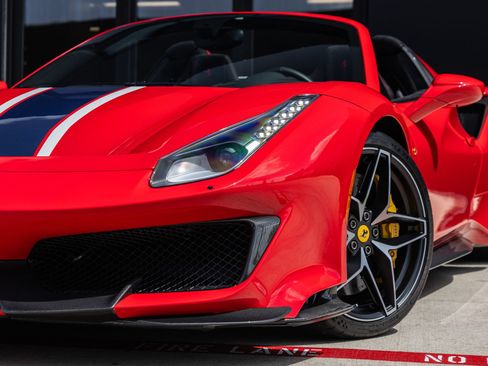 Used 2020 Ferrari 488 Pista Spider RWD image 25