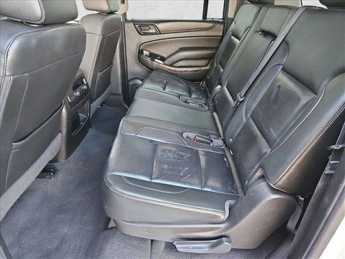 Used 2020 Chevrolet Suburban LT AWD/4WD image 19