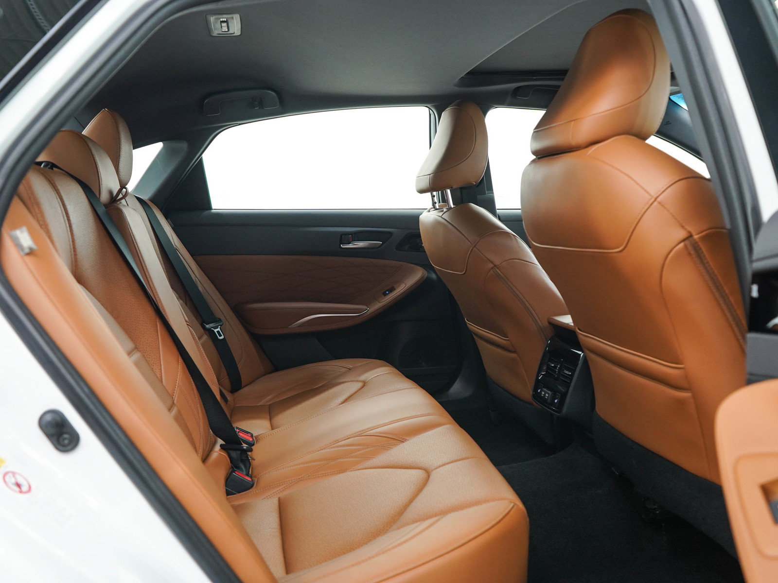 Used 2019 Toyota Avalon Limited FWD image 12