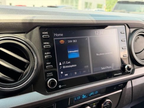 Used 2023 Toyota Tacoma TRD Sport AWD/4WD image 18