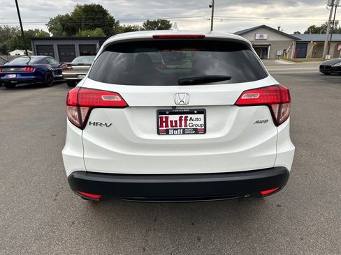 Used 2017 Honda HR-V EX image 4