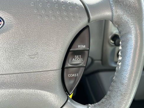 Used 2003 Ford Explorer Sport Trac XLS image 32