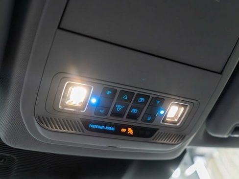 Used 2022 Ford Explorer XLT w/ Equipment Group 202A AWD/4WD image 34