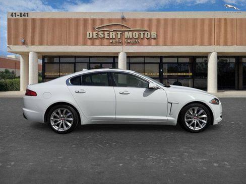 Used 2015 Jaguar XF Premium RWD image 4