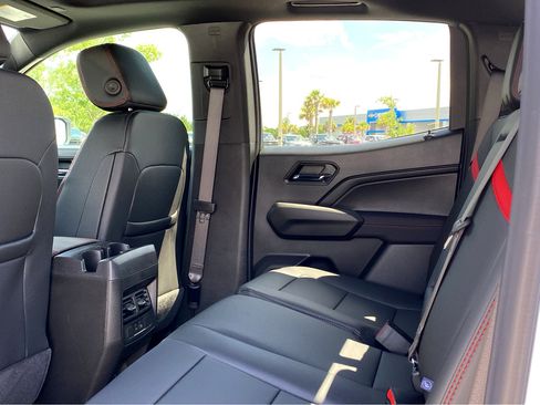 New 2025 Chevrolet Colorado Z71 w/ Technology Package image 19