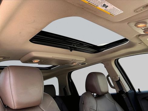 Used 2017 GMC Acadia Limited SLT FWD image 32