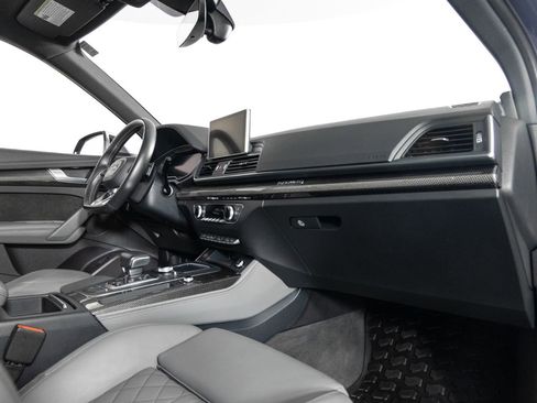 Used 2018 Audi SQ5 Premium Plus w/ Navigation Package image 24