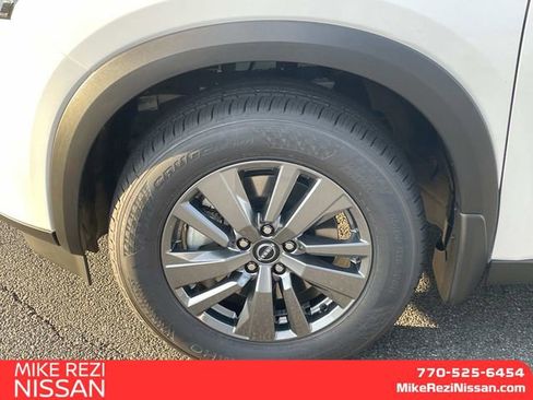 New 2025 Nissan Pathfinder SV image 7