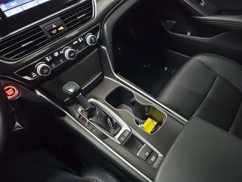 Used 2019 Honda Accord Sport image 27