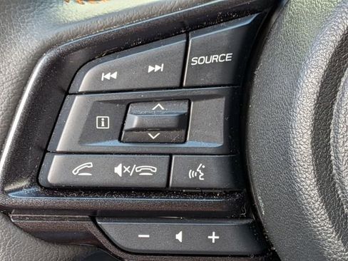 Used 2025 Subaru Crosstrek 2.5i Limited AWD/4WD image 19