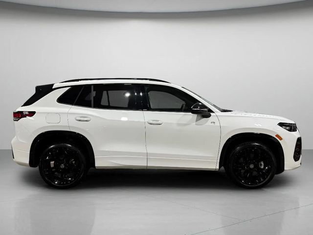 Used 2026 Volkswagen Tiguan SE R-Line AWD/4WD image 2