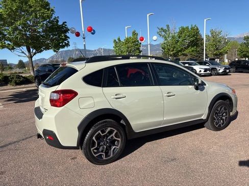 Used 2017 Subaru Crosstrek 2.0i Premium AWD/4WD image 29