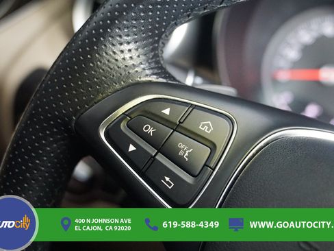 Used 2019 Mercedes-Benz GLC 300 image 21