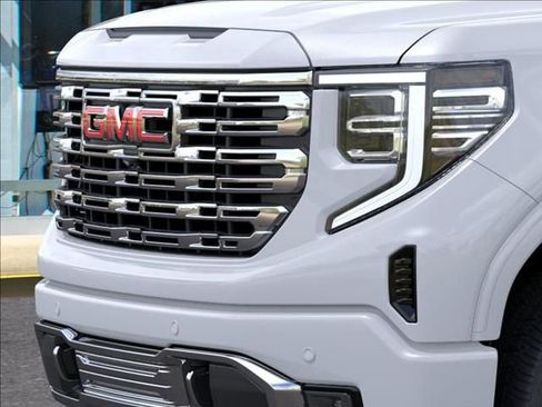 New 2026 GMC Sierra 1500 Denali AWD/4WD image 13
