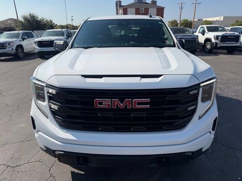 Used 2024 GMC Sierra 1500 Pro w/ Graphite Edition AWD/4WD image 8