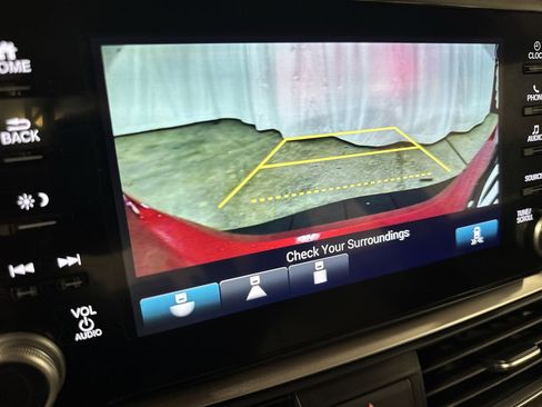 Used 2019 Honda Accord EX image 24