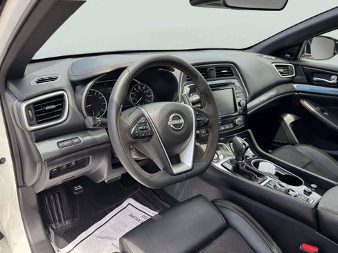 Used 2023 Nissan Maxima SR w/ Sport Mat Group FWD image 23