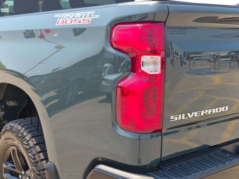 Used 2025 Chevrolet Silverado 1500 Custom Trail Boss AWD/4WD image 12