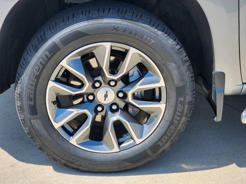 Used 2023 Chevrolet Silverado 1500 RST AWD/4WD image 12