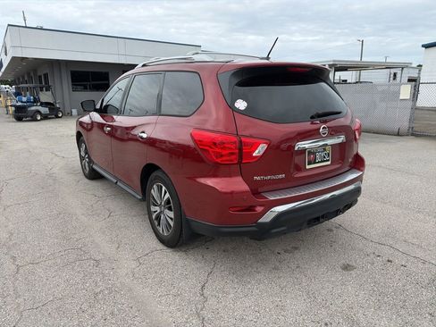 Used 2017 Nissan Pathfinder SL w/ SL Tech Package FWD image 3