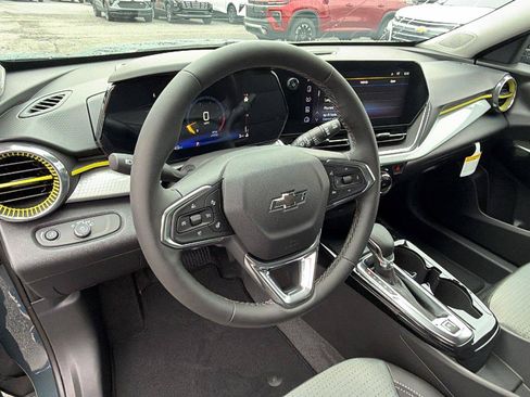 New 2026 Chevrolet Trax LT w/ Driver Confidence Package FWD image 19