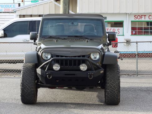 Used 2015 Jeep Wrangler Unlimited Sport w/ Quick Order Package 24S image 2