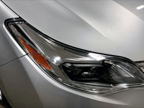 Used 2013 Toyota Avalon Limited image 25