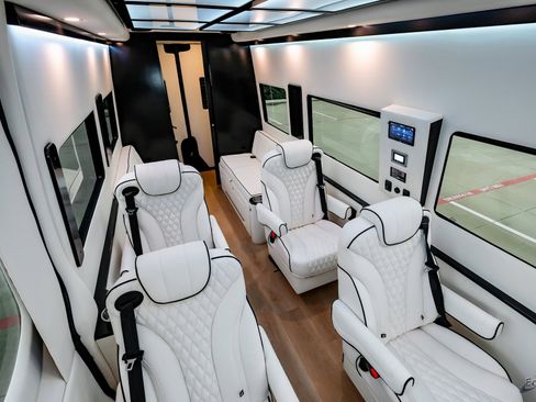 Used 2023 Mercedes-Benz Sprinter 3500 image 68