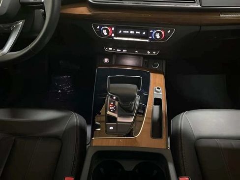 Used 2023 Audi Q5 2.0T Premium w/ Convenience Package AWD/4WD image 13
