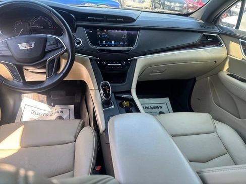 Used 2017 Cadillac XT5 Luxury AWD/4WD image 38