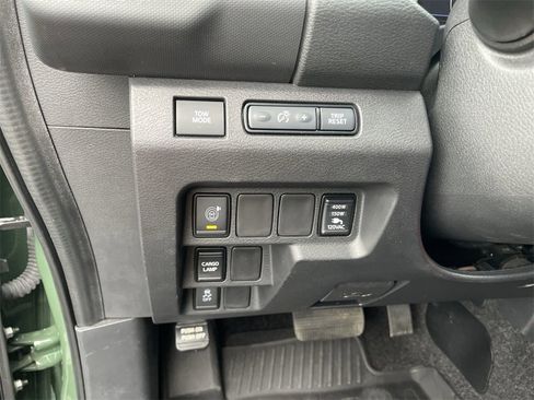 Used 2022 Nissan Frontier Pro-X image 18