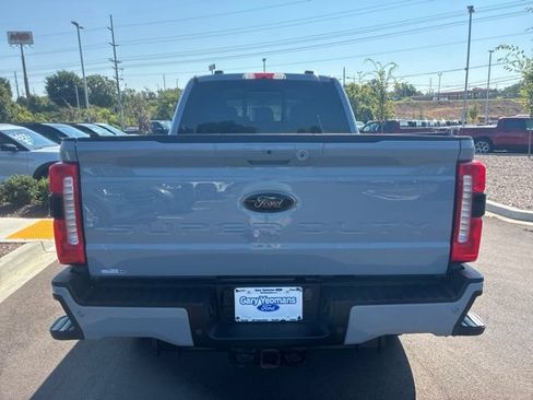 Used 2024 Ford F250 Lariat w/ Black Appearance Package AWD/4WD image 9
