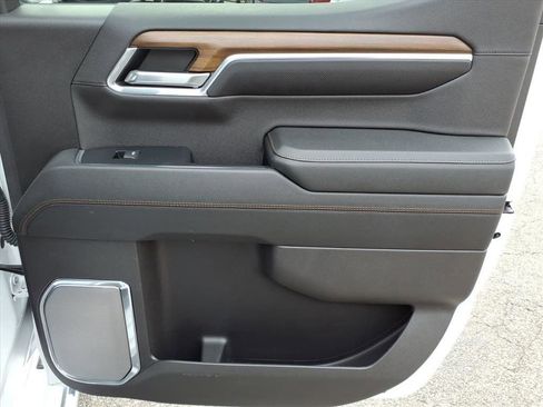 Used 2023 Chevrolet Silverado 1500 High Country w/ High Country Premium Package image 18