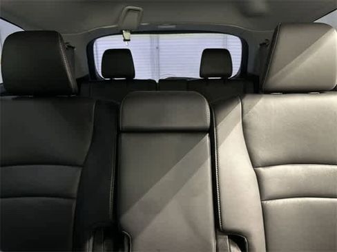 Used 2022 Honda Pilot Special Edition image 14