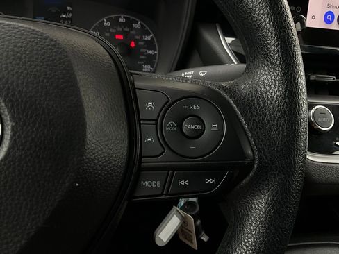 Used 2024 Toyota Corolla LE image 30