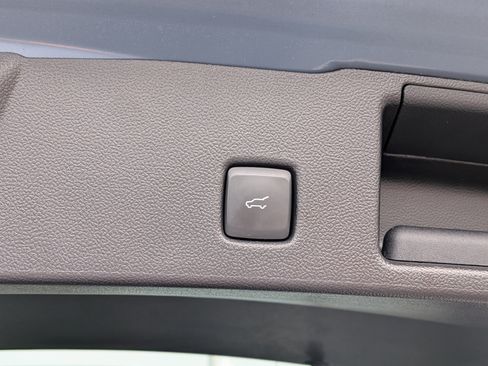 Used 2025 Ford Escape SE w/ PHEV Premium Package FWD image 24