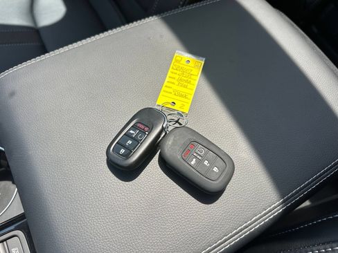 Used 2025 Honda Pilot Touring image 26